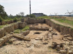 Ранневизантийские постройки на раскопе XXVIII, вид с запада.